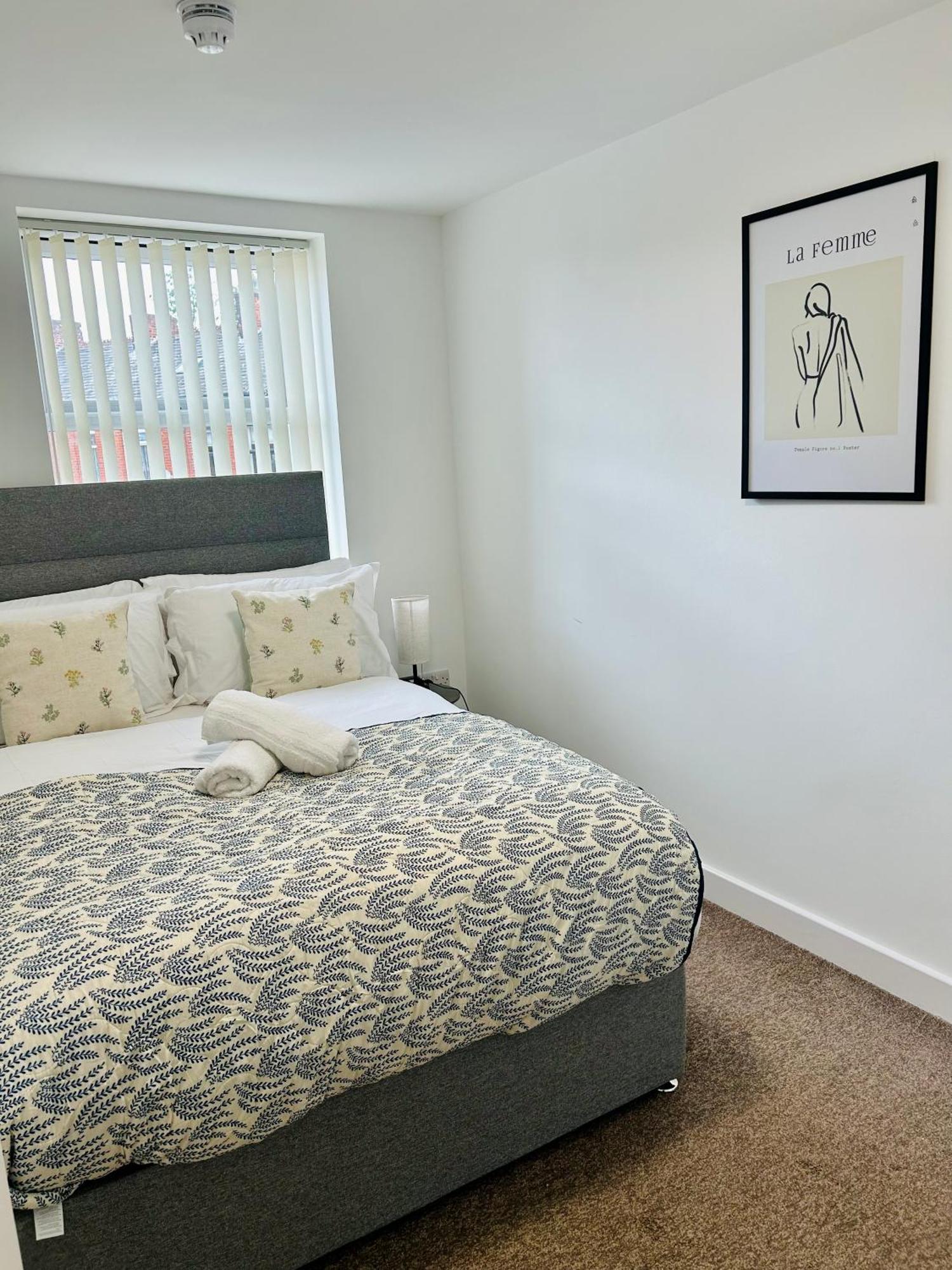 Failsworth Luxury Apartment With Free Parking By Daley Stays Manchester Eksteriør bilde