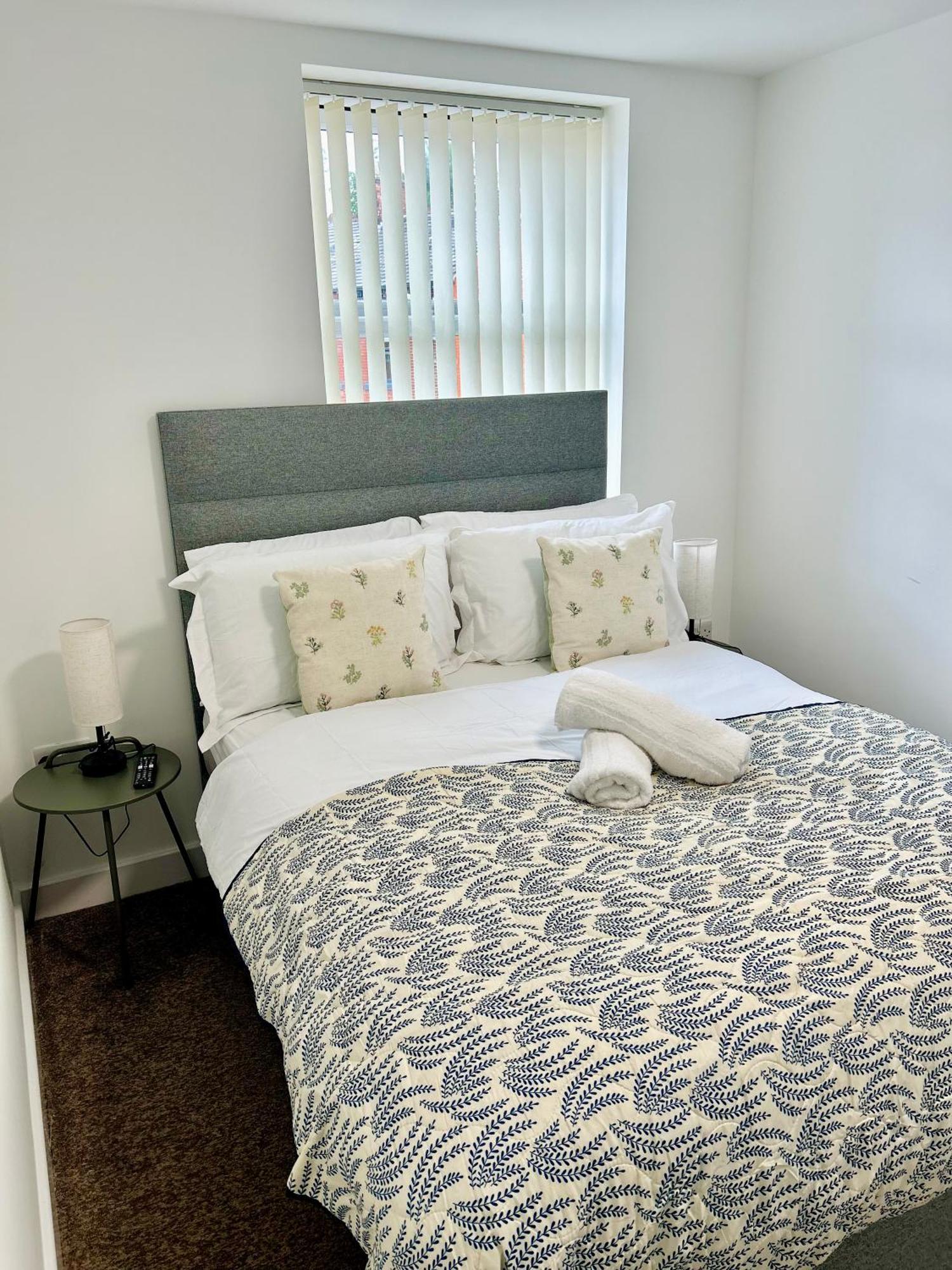 Failsworth Luxury Apartment With Free Parking By Daley Stays Manchester Eksteriør bilde